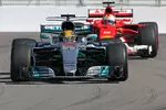 Foto zur News: Lewis Hamilton (Mercedes) und Sebastian Vettel (Ferrari)