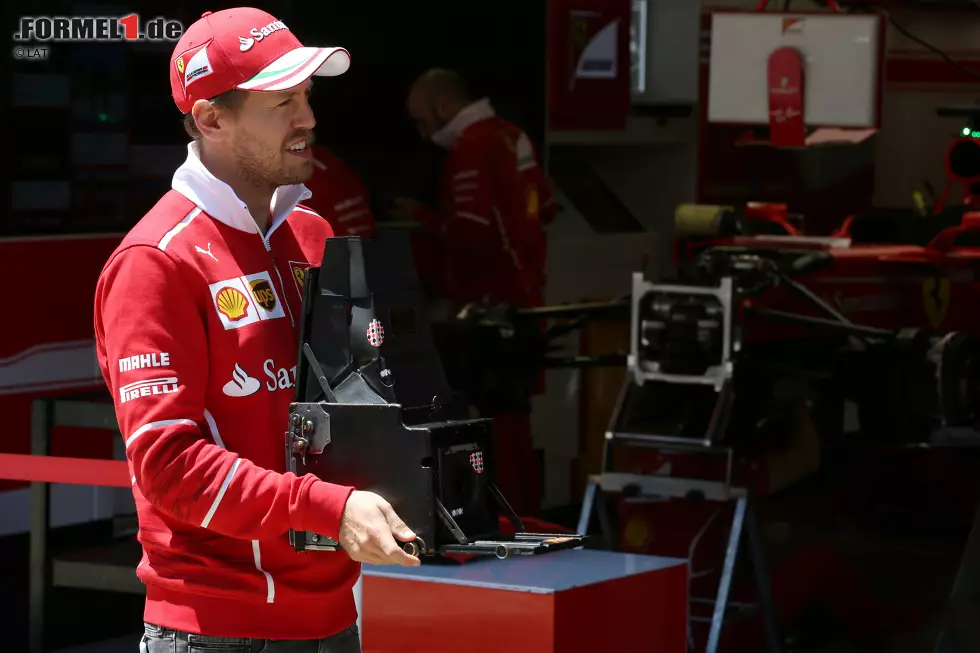 Foto zur News: Sebastian Vettel (Ferrari)