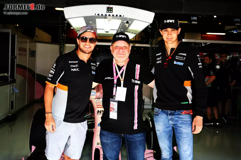 Foto zur News: Sergio Perez (Force India) und Esteban Ocon (Force India)