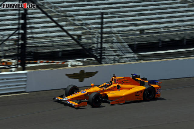 Foto zur News: Formel-1-Live-Ticker: Alonso beim Indy 500 weiter vorne dabei