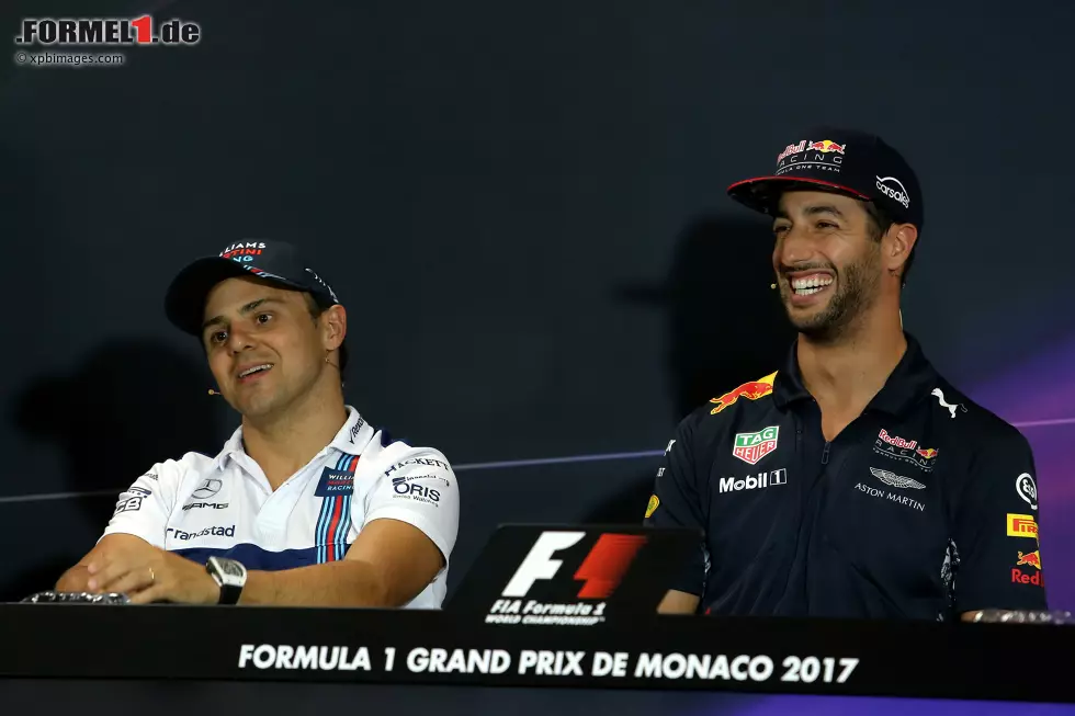 Foto zur News: Felipe Massa (Williams) und Daniel Ricciardo (Red Bull)