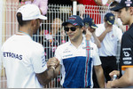 Foto zur News: Lewis Hamilton (Mercedes) und Felipe Massa (Williams)
