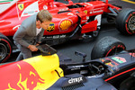 Foto zur News: Nico Rosberg und Daniel Ricciardo (Red Bull)