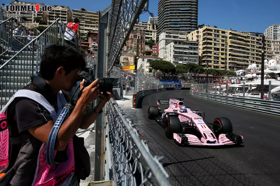 Foto zur News: Sergio Perez (Force India)