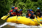 Foto zur News: Red-Bull-Fahrer beim Rafting