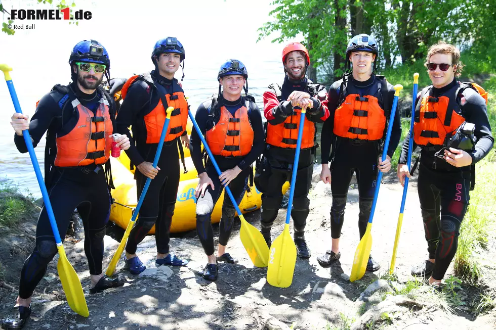 Foto zur News: Carlos Sainz (Toro Rosso), Max Verstappen (Red Bull), Daniel Ricciardo (Red Bull) und Daniil Kwjat (Toro Rosso)