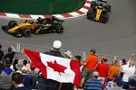 Foto zur News: Nico Hülkenberg (Renault) und Jolyon Palmer (Renault)