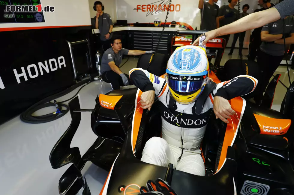 Foto zur News: Fernando Alonso (McLaren)