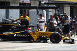 Foto zur News: Fernando Alonso (McLaren) und Nico Hülkenberg (Renault)