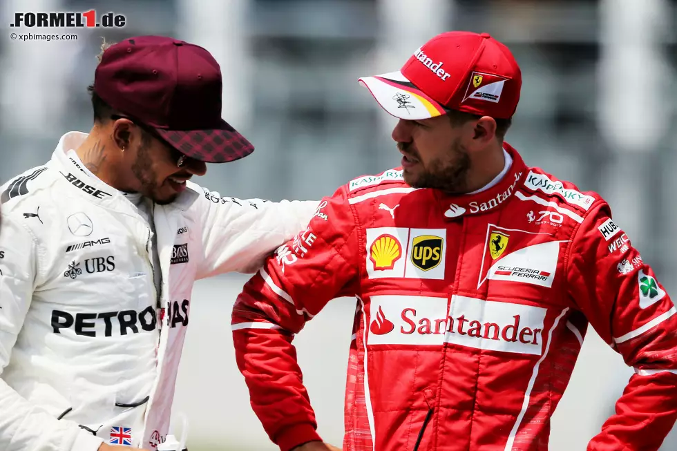 Foto zur News: Lewis Hamilton (Mercedes) und Sebastian Vettel (Ferrari)