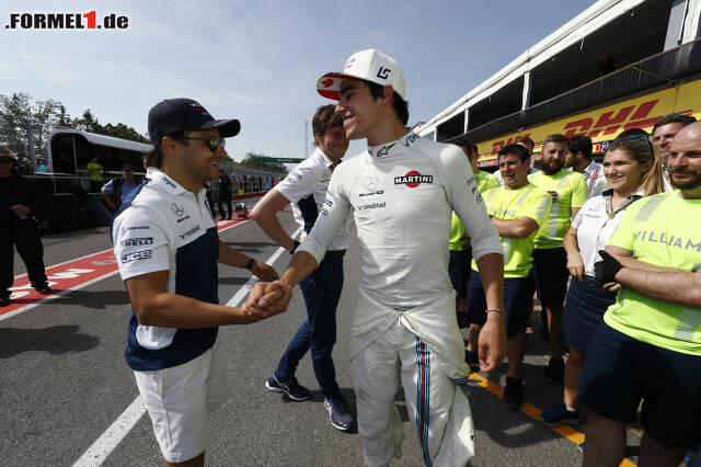 Foto zur News: Gratulation vom Mentor: Felipe Massa ist froh, dass dem Team nach seinem Ausfall noch Punkte vergönnt waren.