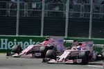 Foto zur News: Esteban Ocon (Force India) und Sergio Perez (Force India)