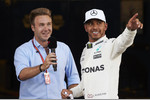 Foto zur News: Lewis Hamilton (Mercedes) und Davide Valsecchi