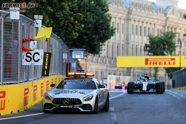 Foto zur News: Lewis Hamilton verhielt sich am Ende der Safety-Car-Phase völlig korrekt, ergibt die Analyse. Jetzt durch die Highlights des verrückten Rennens klicken!