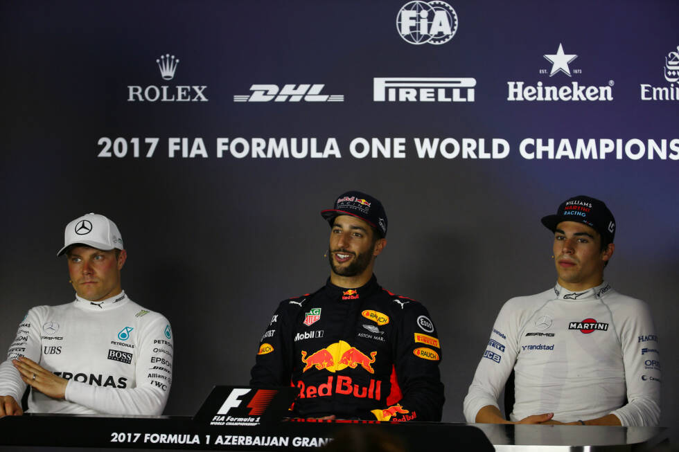 Foto zur News: Valtteri Bottas (Mercedes), Daniel Ricciardo (Red Bull) und Lance Stroll (Williams)