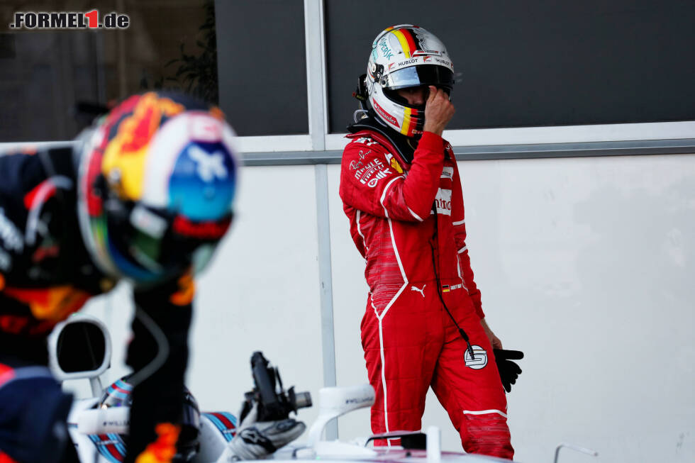 Foto zur News: Sebastian Vettel ist nach Baku unser Verlierer des Rennens. Jetzt durch die besten Szenen des dramatischen Grand Prix klicken!