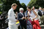 Foto zur News: Nico Rosberg und Bernie Ecclestone