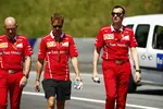 Foto zur News: Sebastian Vettel (Ferrari) und Jock Clear