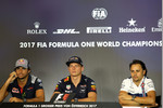 Foto zur News: Carlos Sainz (Toro Rosso), Max Verstappen (Red Bull) und Felipe Massa (Williams)