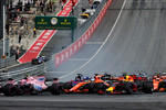 Foto zur News: Daniil Kwjat (Toro Rosso), Carlos Sainz (Toro Rosso) und Max Verstappen (Red Bull)