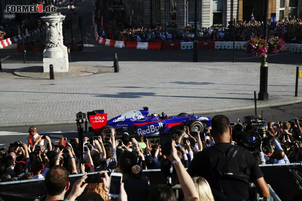 Foto zur News: Carlos Sainz (Toro Rosso)