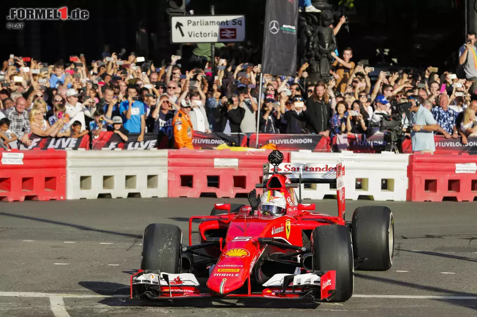 Foto zur News: Sebastian Vettel (Ferrari)