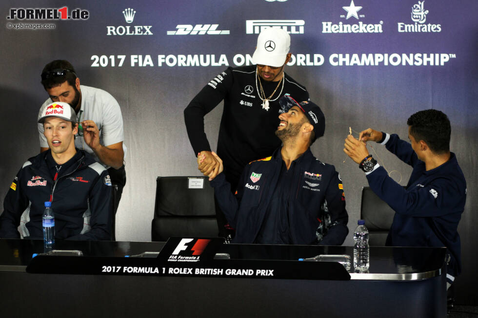 Foto zur News: Daniil Kwjat (Toro Rosso), Lewis Hamilton (Mercedes), Daniel Ricciardo (Red Bull) und Pascal Wehrlein (Sauber)