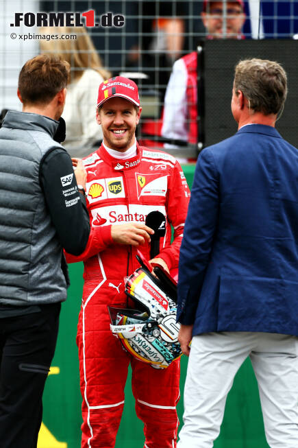 Foto zur News: Sebastian Vettel (Ferrari), Jenson Button und David Coulthard