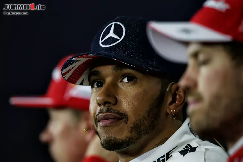 Foto zur News: Lewis Hamilton (Mercedes) und Sebastian Vettel (Ferrari)