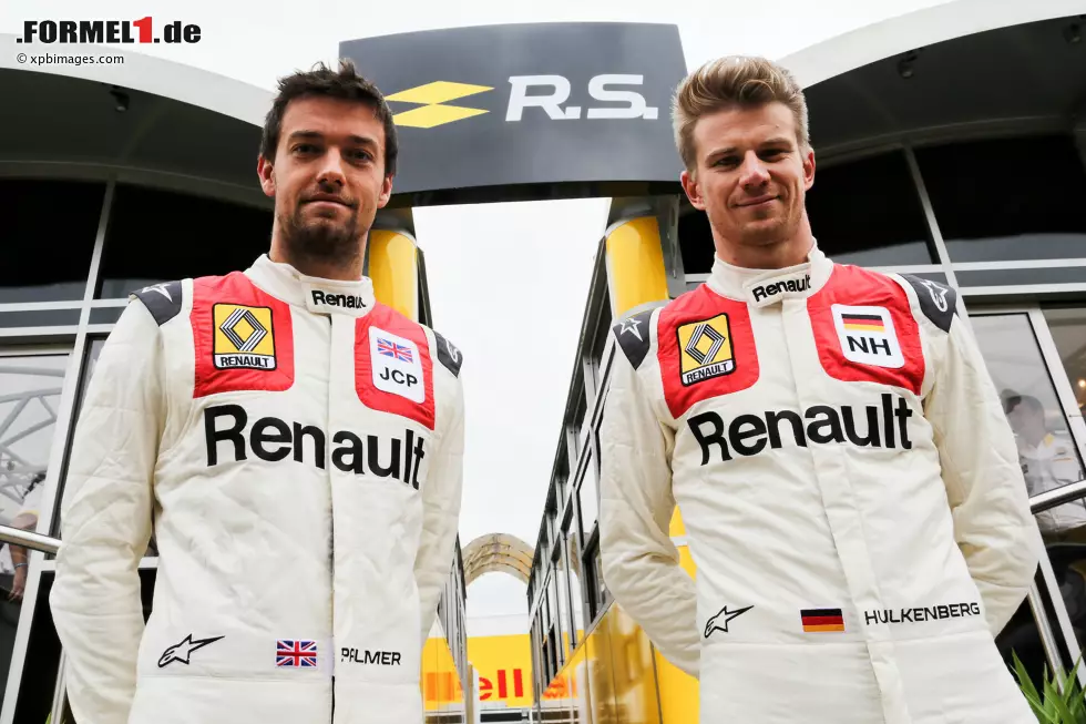 Foto zur News: Jolyon Palmer (Renault) und Nico Hülkenberg (Renault)