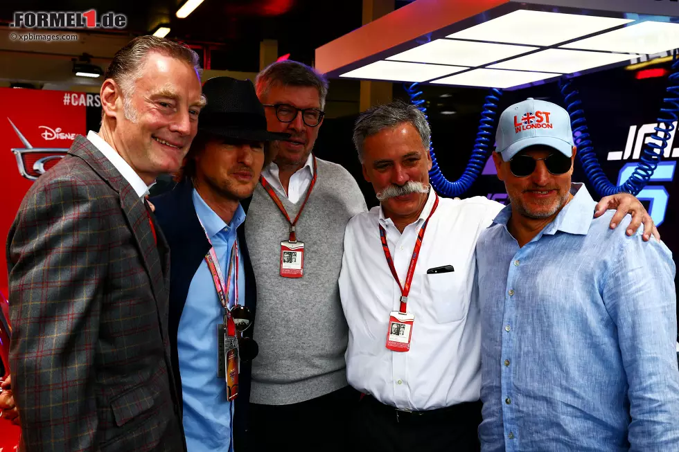 Foto zur News: Ross Brawn und Chase Carey