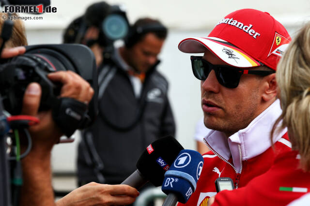 Foto zur News: Sebastian Vettel (Ferrari): "Es ist eine Entscheidung, die uns im Auto hilft für den Fall, dass etwas sehr, sehr falsch läuft. Es sollte keinen Zweifel daran geben, es einzuführen oder nicht, denn es liefert uns zusätzlichen Schutz."