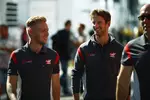 Foto zur News: Romain Grosjean (Haas) und Kevin Magnussen (Haas)