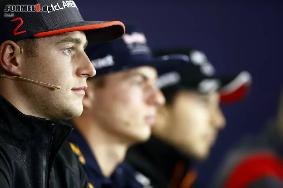 Foto zur News: Stoffel Vandoorne (McLaren), Max Verstappen (Red Bull) und Sergio Perez (Force India)