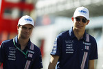 Foto zur News: Esteban Ocon (Force India) und Lucas Auer
