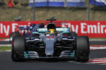Foto zur News: Lewis Hamilton (Mercedes) und Carlos Sainz (Toro Rosso)