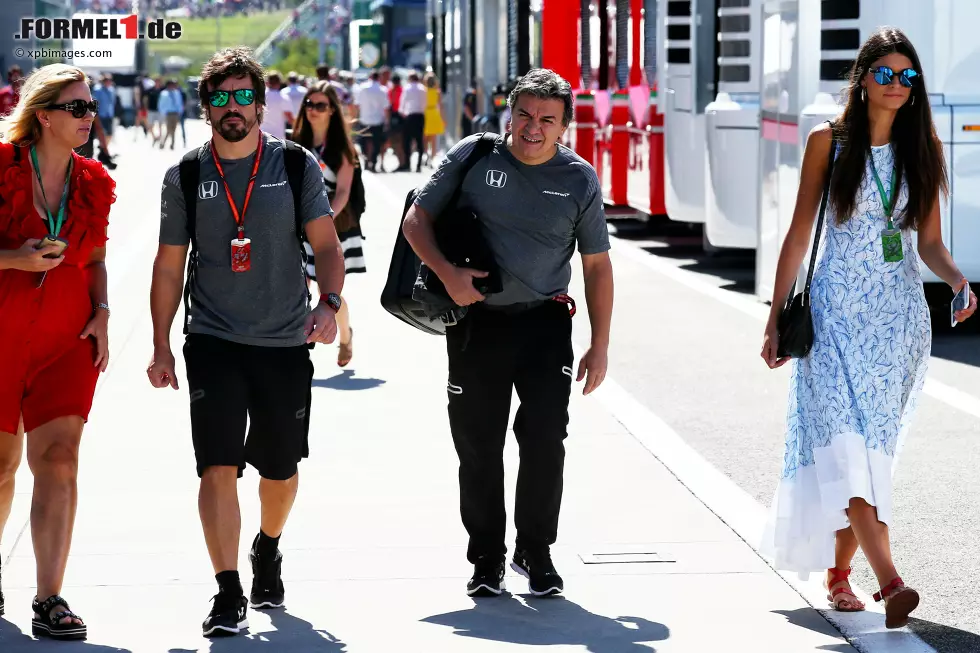 Foto zur News: Fernando Alonso (McLaren)