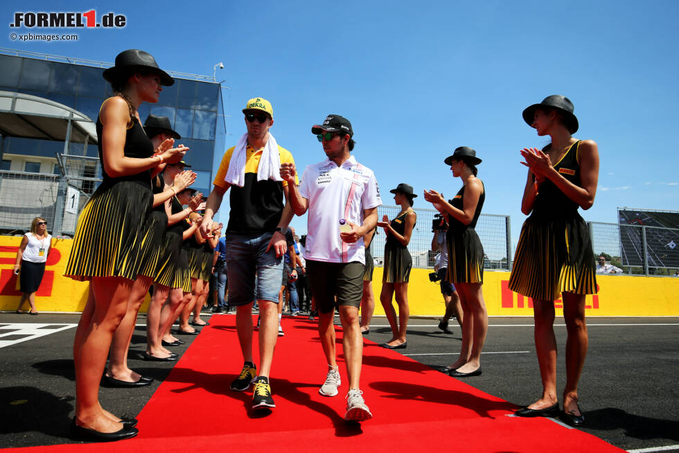 Foto zur News: Nico Hülkenberg (Renault) und Sergio Perez (Force India)