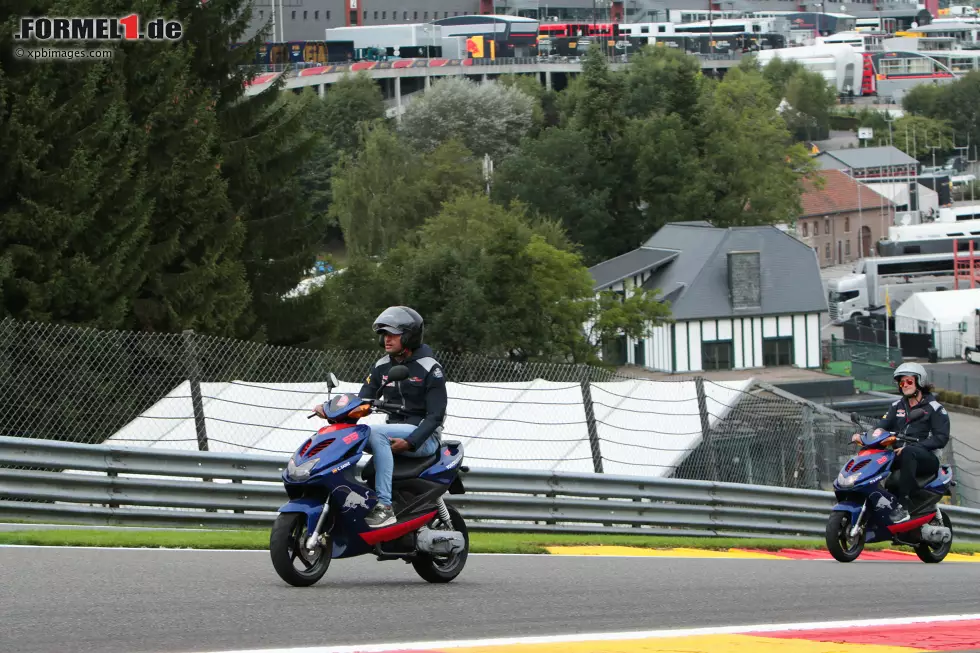 Foto zur News: Carlos Sainz (Toro Rosso)