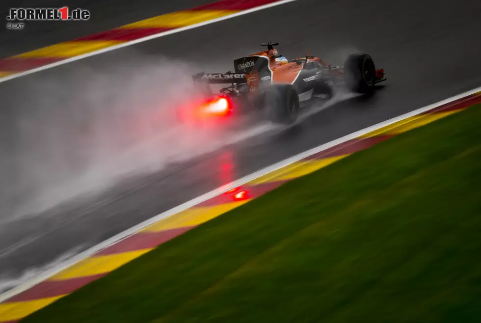 Foto zur News: Fernando Alonso (McLaren)