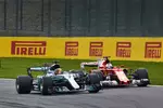 Foto zur News: Lewis Hamilton (Mercedes) und Sebastian Vettel (Ferrari)