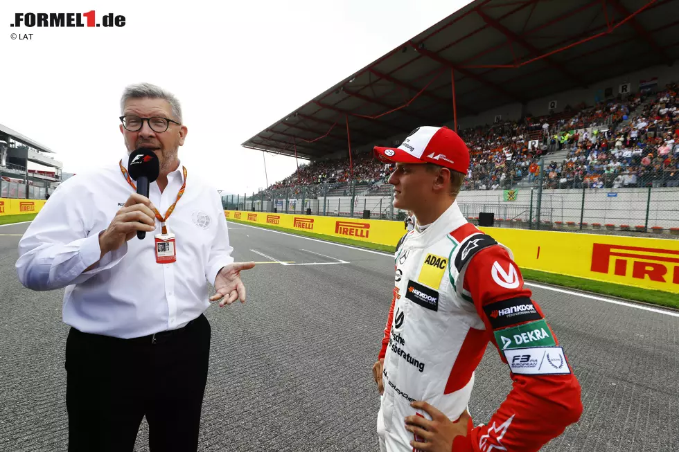 Foto zur News: Mick Schumacher und Ross Brawn