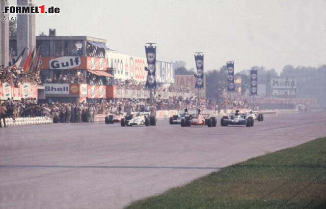 Foto zur News: Engster Zieleinlauf aller Zeiten: Nur 0,61 Sekunden trennen 1971 die ersten Fünf. Weitere legendäre Italien-Grands-Prix zeigt unsere Fotostrecke.