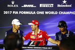 Foto zur News: Esteban Ocon (Force India) und Sebastian Vettel (Ferrari)