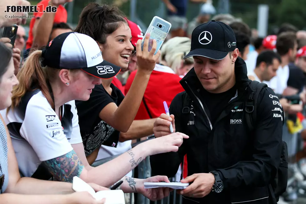 Foto zur News: Valtteri Bottas (Mercedes)