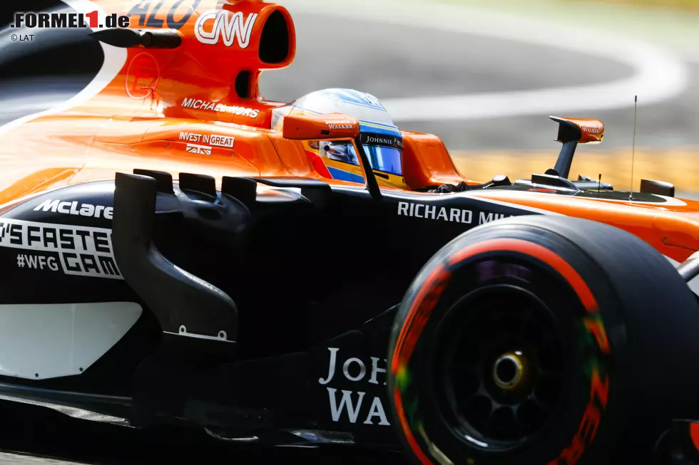 Foto zur News: Fernando Alonso (McLaren)