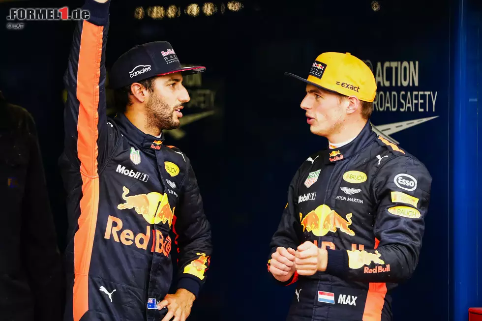 Foto zur News: Daniel Ricciardo (Red Bull) und Max Verstappen (Red Bull)