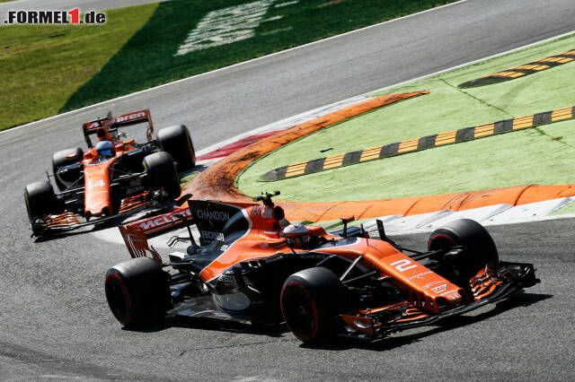 Foto zur News: Stoffel Vandoorne und Fernando Alonso kamen in Monza nicht ins Ziel. Jetzt durch die Highlights des Grand Prix von Italien klicken!