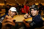 Foto zur News: Esteban Ocon (Force India) und Sergio Perez (Force India)