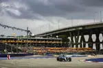 Foto zur News: Valtteri Bottas (Mercedes) und Esteban Ocon (Force India)
